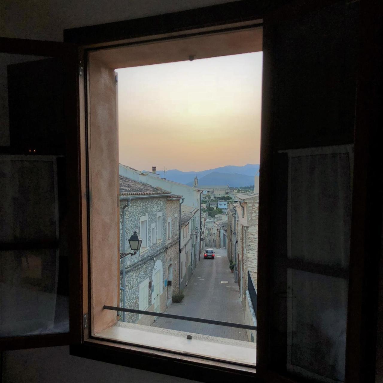 Vista De La Vila - Turismo De Interior. Llubí Exteriör bild