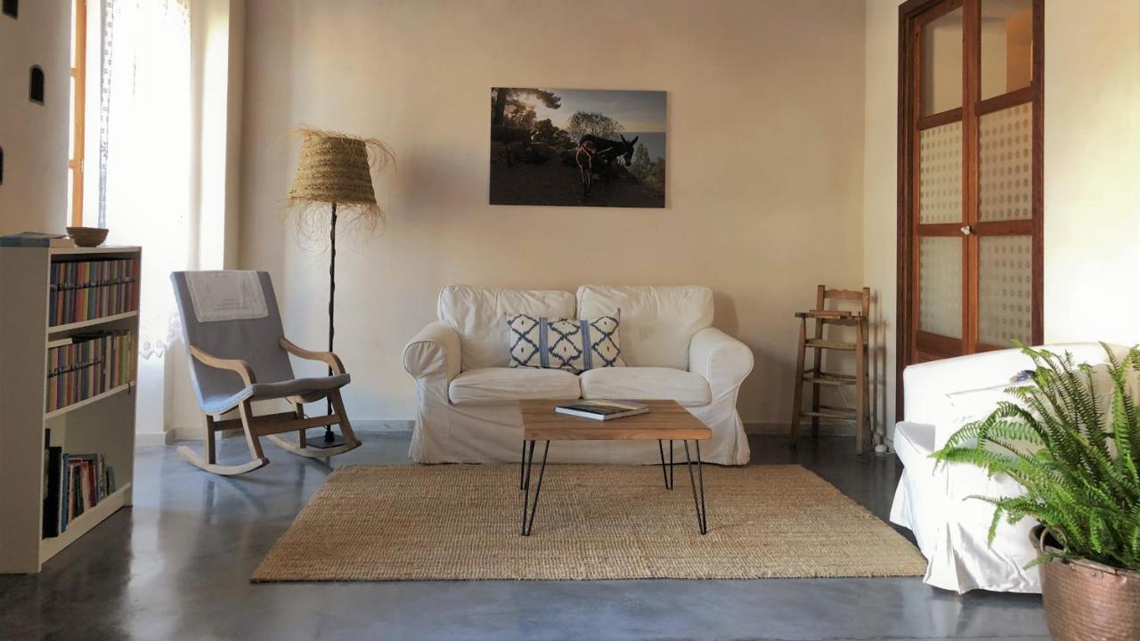 Vista De La Vila - Turismo De Interior. Llubí Exteriör bild